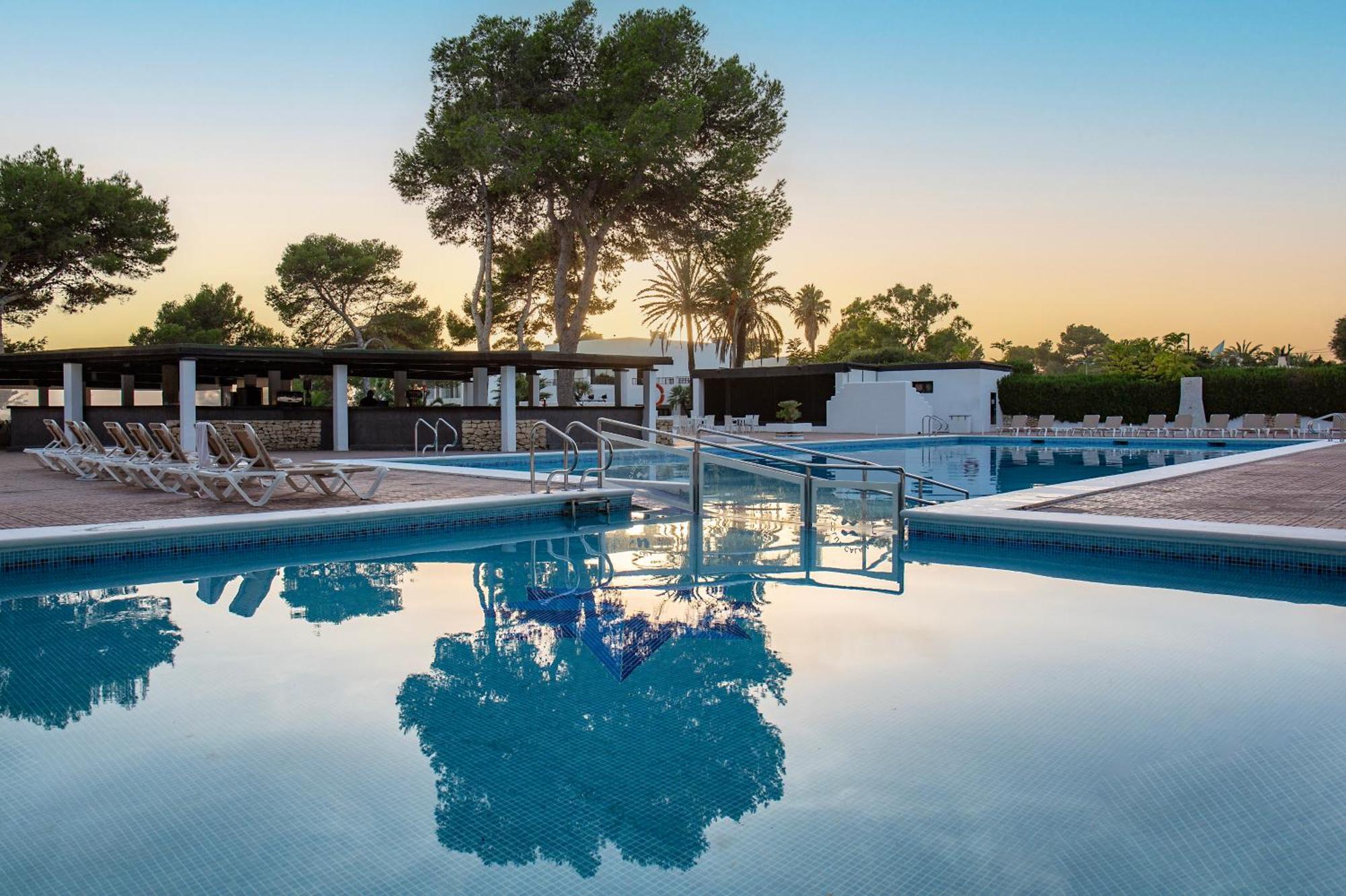 Apartamentos Club Cala Azul Сан-Карлос-де Перальта Екстер'єр фото